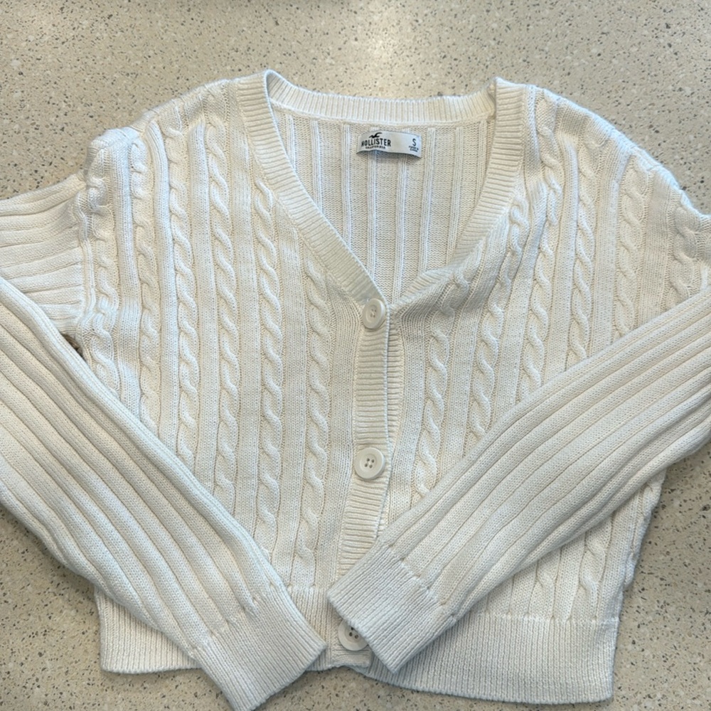 hollister cropped sweater